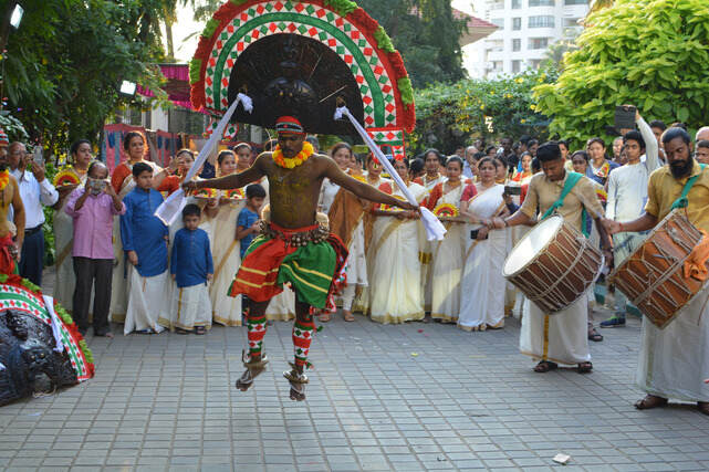 canva-traditional-dance-performe